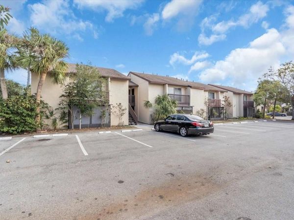 2701 HIDDEN LAKE DRIVE N, Unit E, SARASOTA, FL 34237