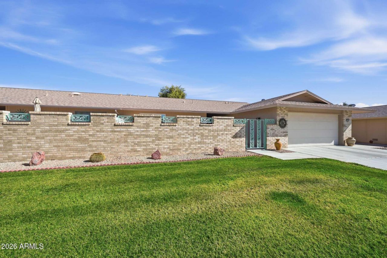 19225 N Sombrero Circle, Sun City, AZ 85373 Main Photo