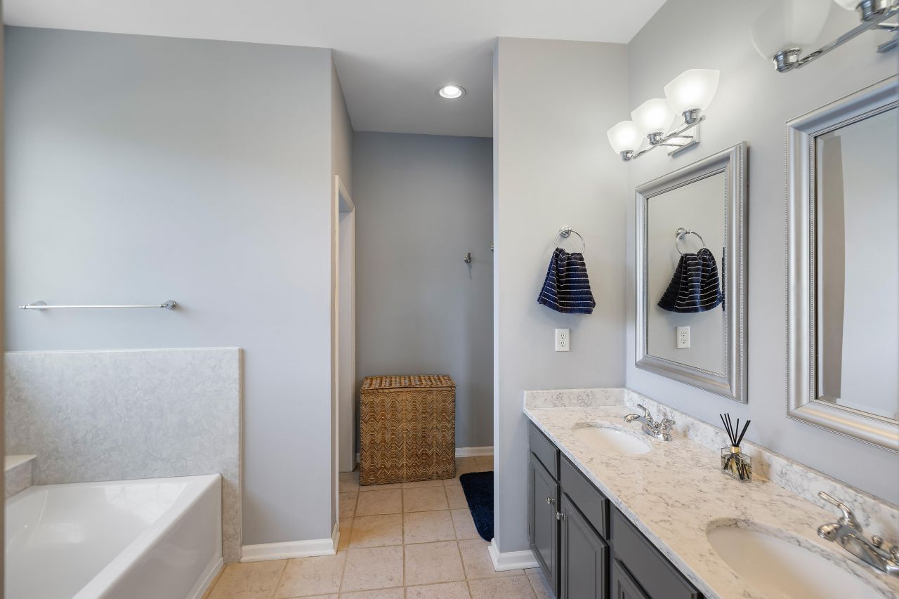 1608 Jorrington Street Photo 15