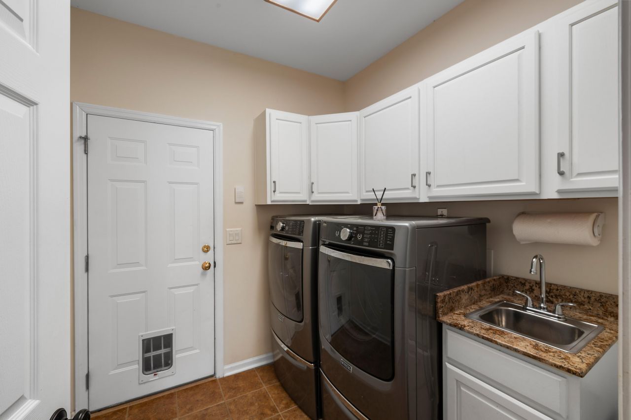 1608 Jorrington Street Photo 23