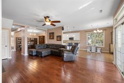 1608 Jorrington Street photo 4