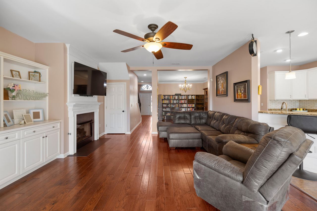 1608 Jorrington Street Photo 6