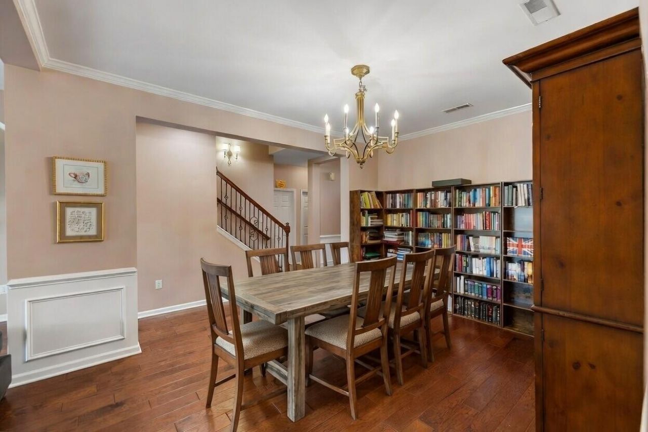 1608 Jorrington Street Photo 7