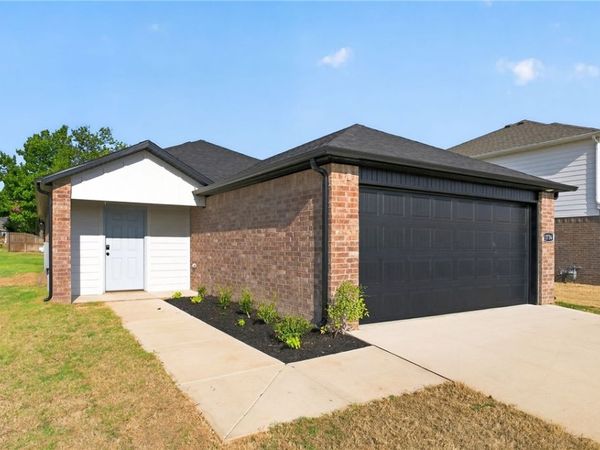 1819 Thelma Street, Springdale, AR 72762