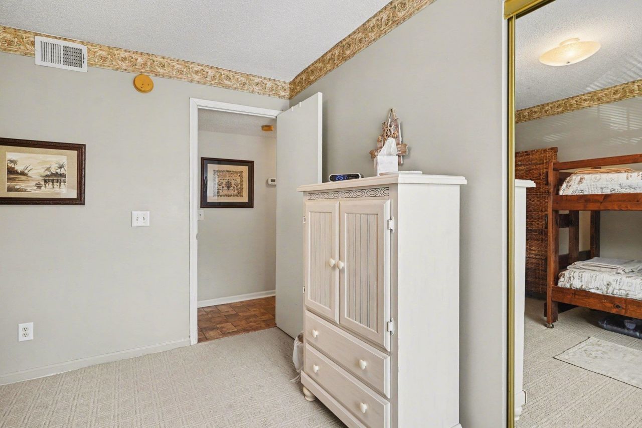 8538 Hopkins Circle Photo 22