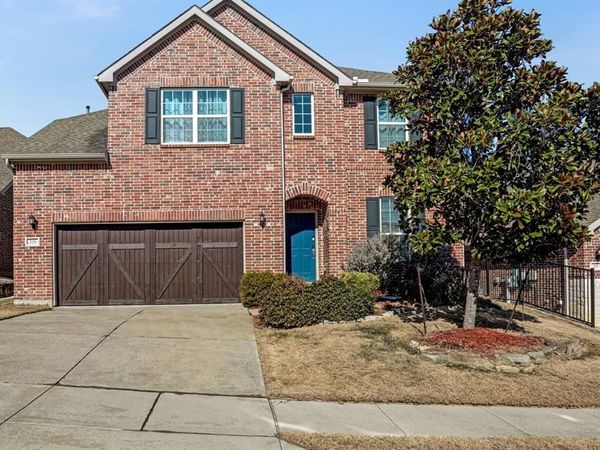 208 Copper Canyon Drive, Lewisville, TX 75067
