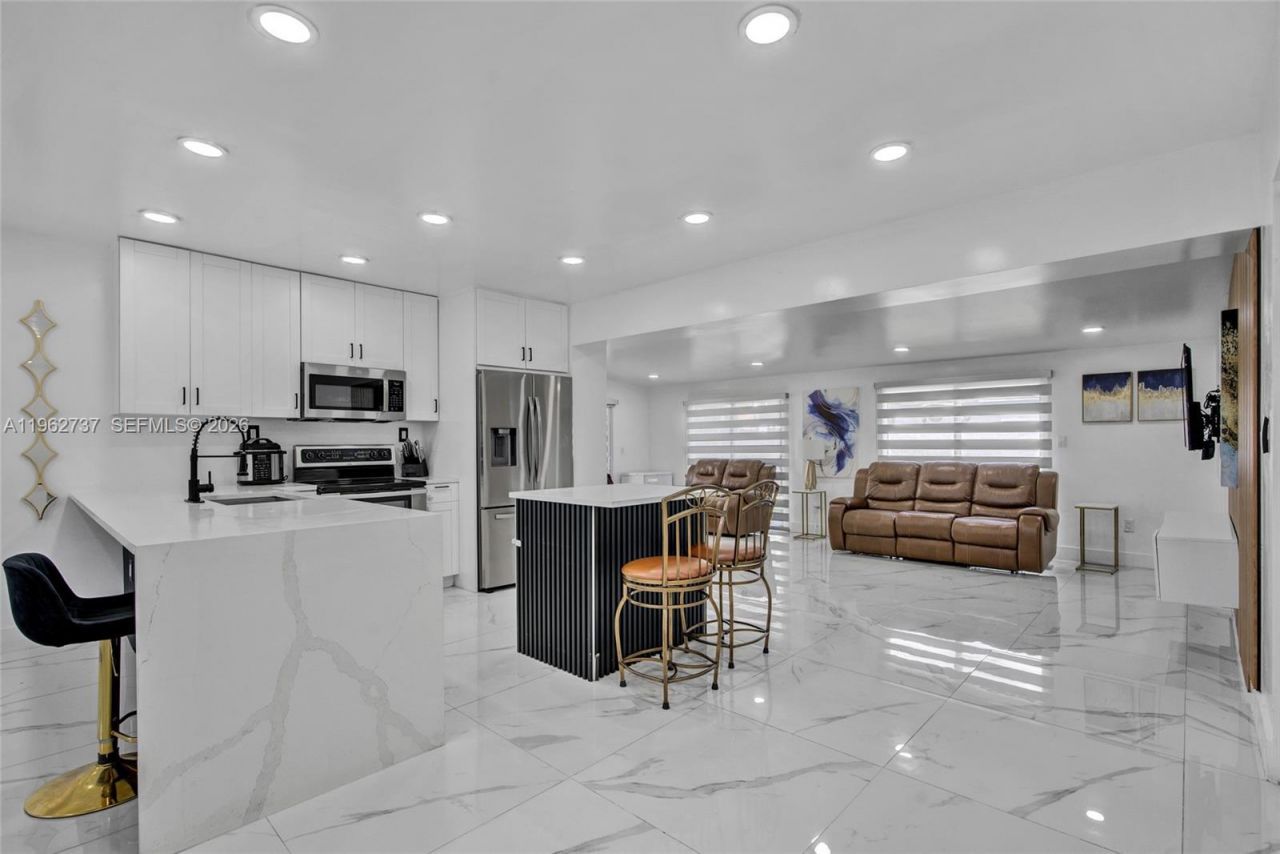 11751 SW 168th Ter, Miami, FL 33177 Photo