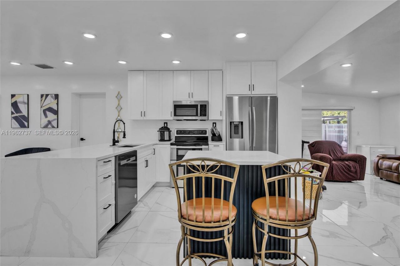 11751 SW 168th Ter, Miami, FL 33177 Photo