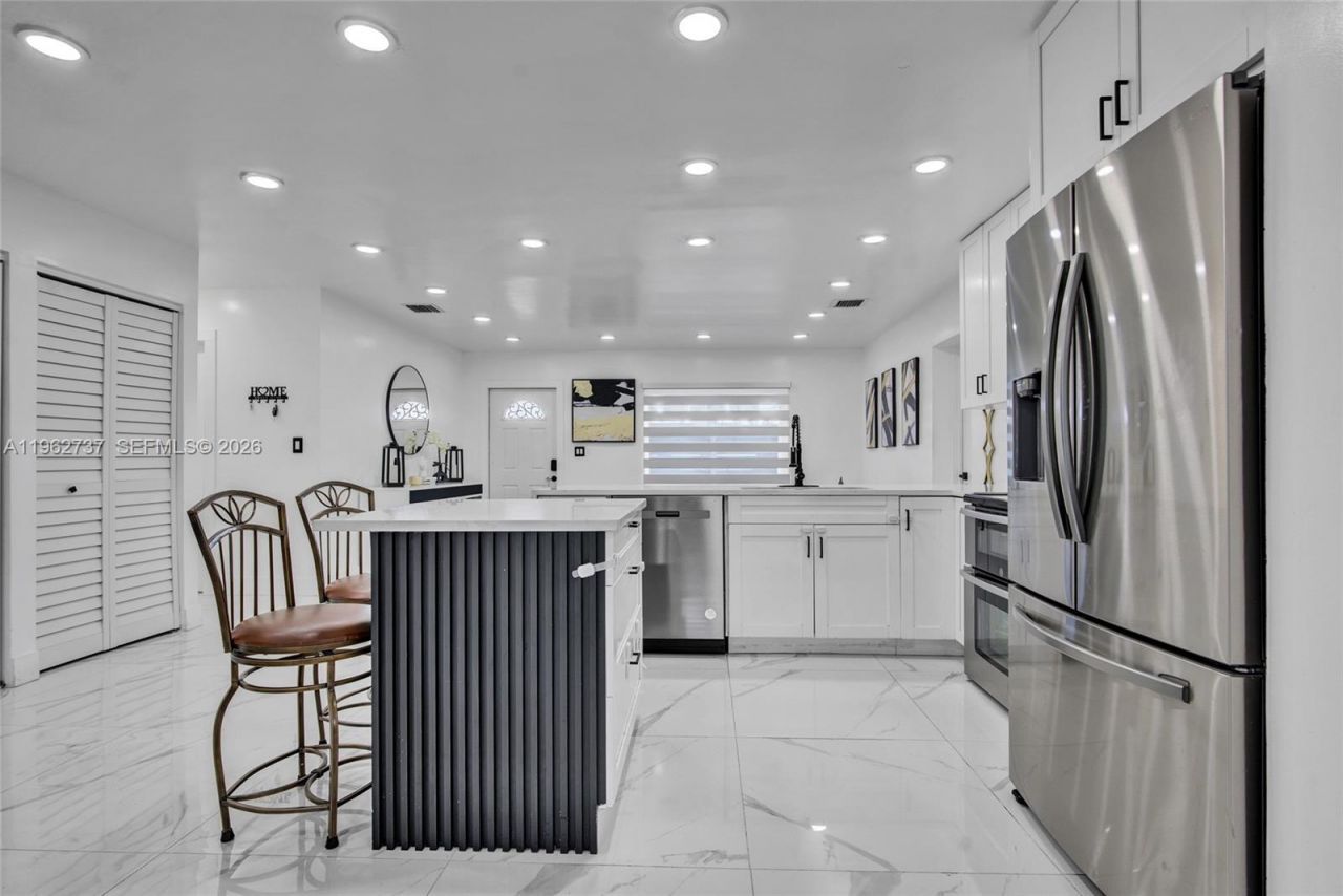 11751 SW 168th Ter, Miami, FL 33177 Photo