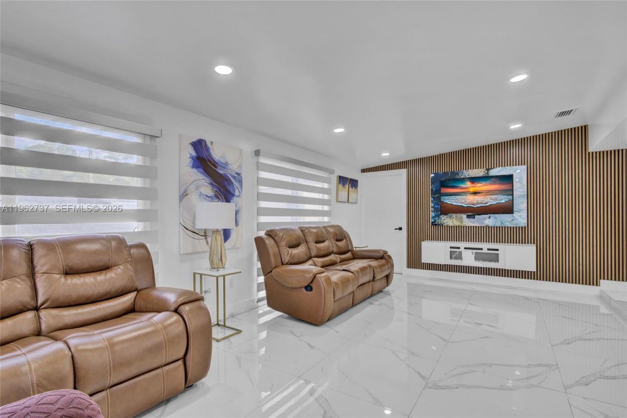 11751 SW 168th Ter, Miami, FL 33177 Photo