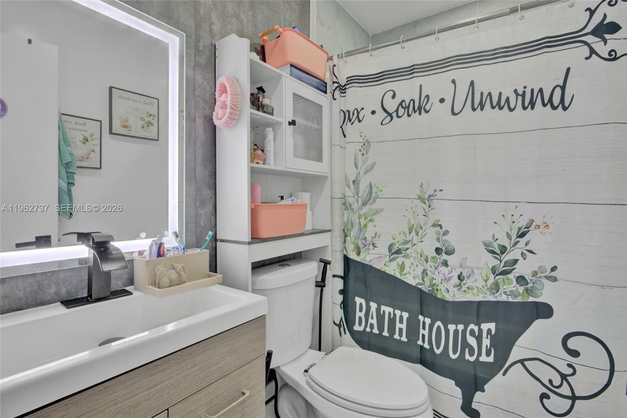 11751 SW 168th Ter, Miami, FL 33177 Photo