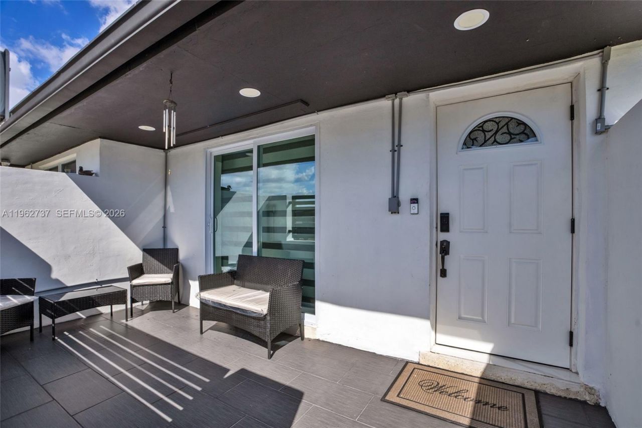 11751 SW 168th Ter, Miami, FL 33177 Photo