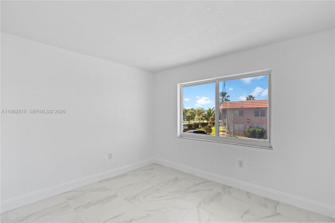 505 NW 177th St , Unit 243, Miami Gardens, FL 33169 Photo