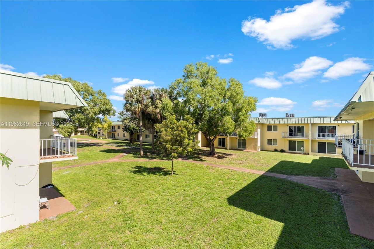 505 NW 177th St , Unit 243, Miami Gardens, FL 33169 Photo