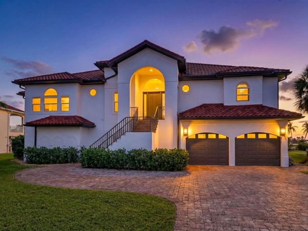 811 Birdie View Pt, Sanibel, FL 33957