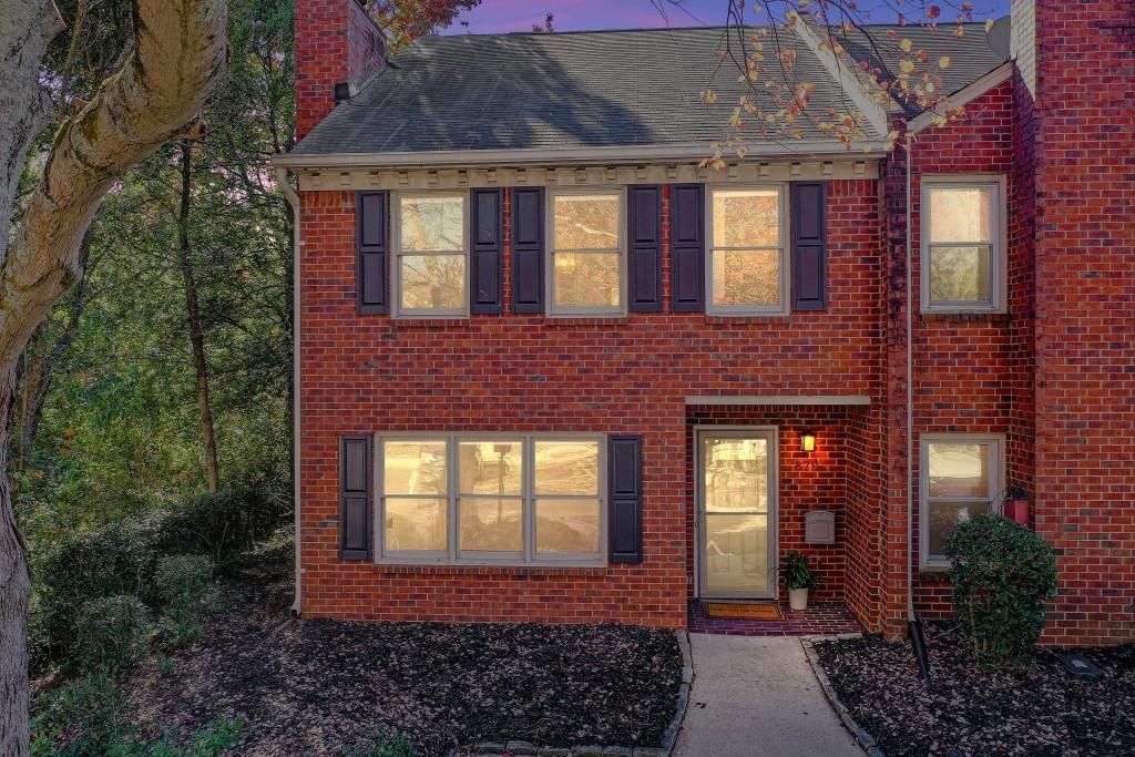 879 Lenox Oaks Circle Ne, Atlanta, GA 30324 Main Photo