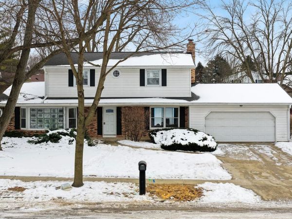 7005 Farmington Way, Madison, WI 53717