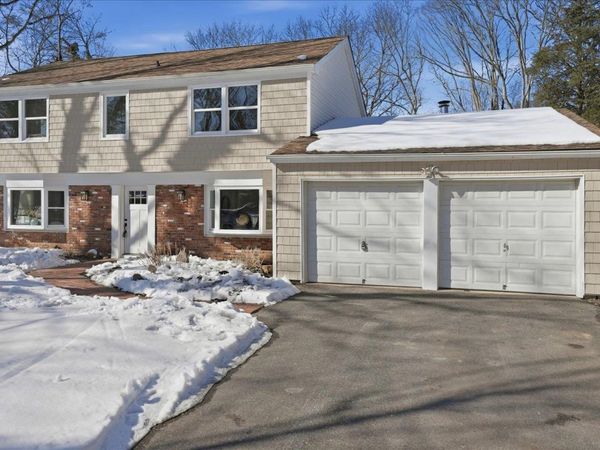 46 Sycamore Circle, Stony Brook, NY 11790