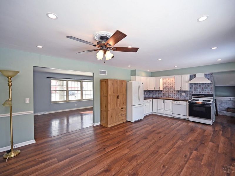 2660 Coshocton Court, Miami Twp, OH 45233 Photo 10