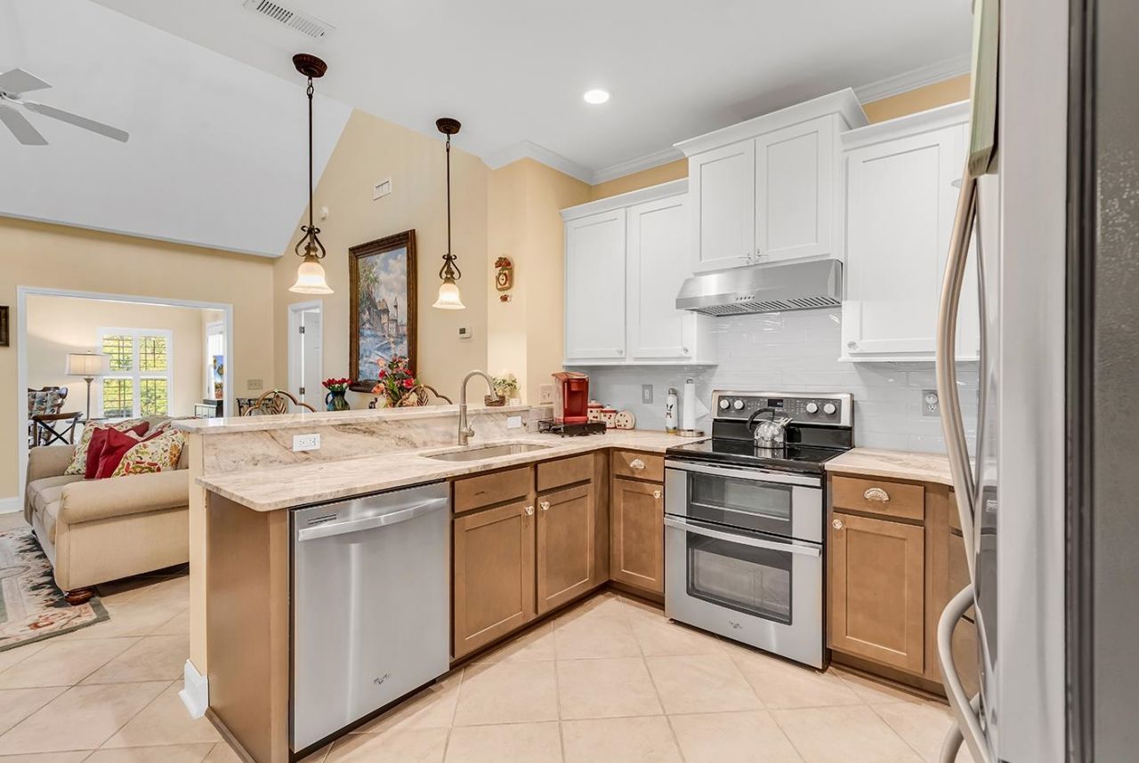 715 Botany Loop Photo 12