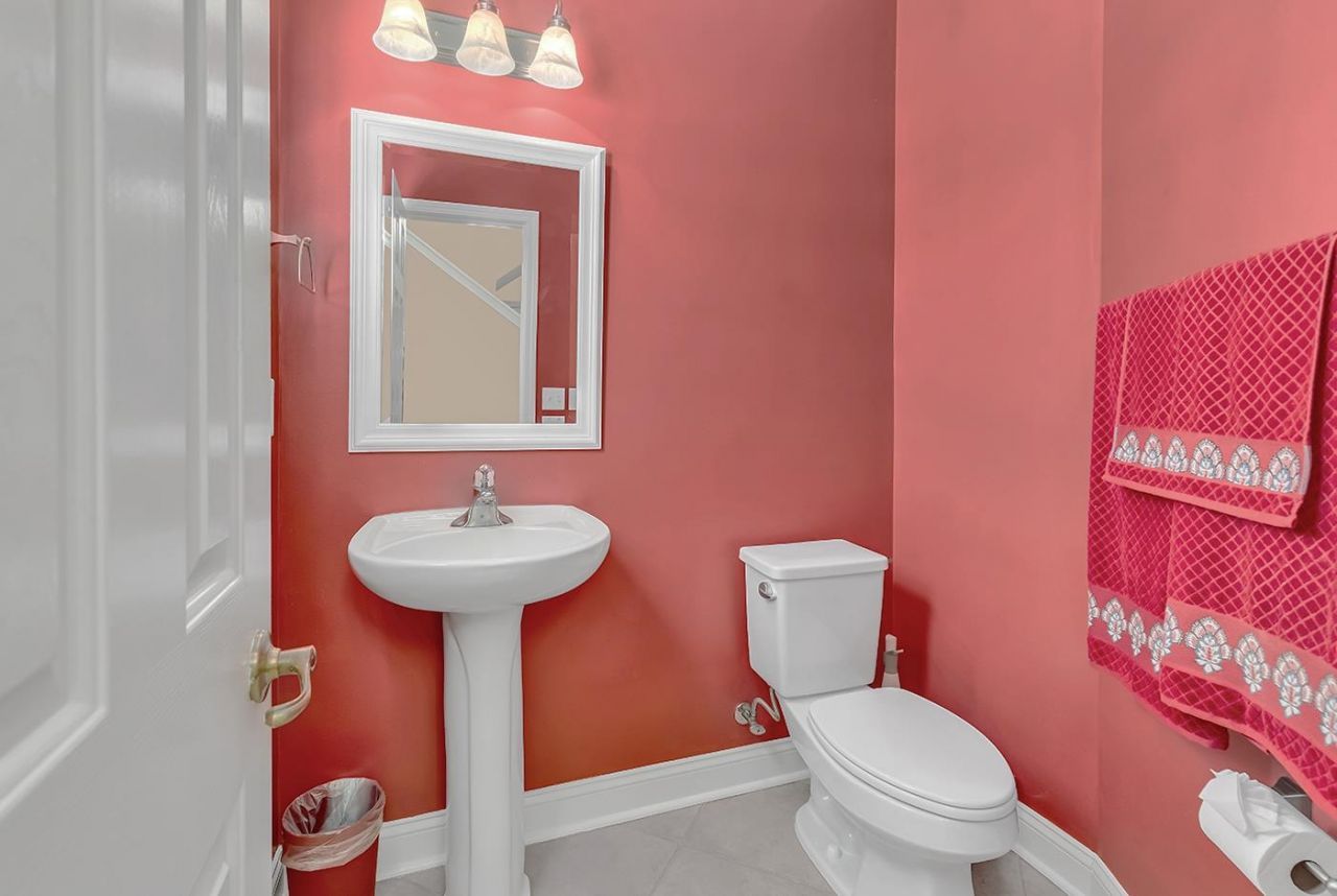 715 Botany Loop Photo 18