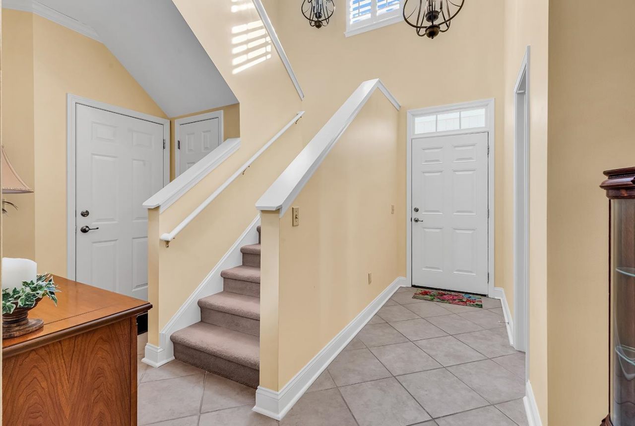 715 Botany Loop Photo 20