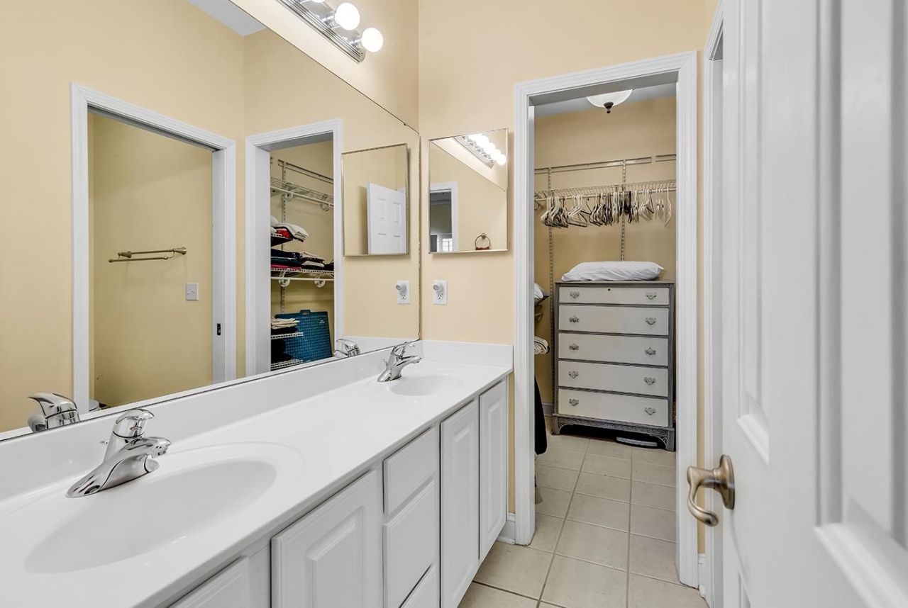 715 Botany Loop Photo 25