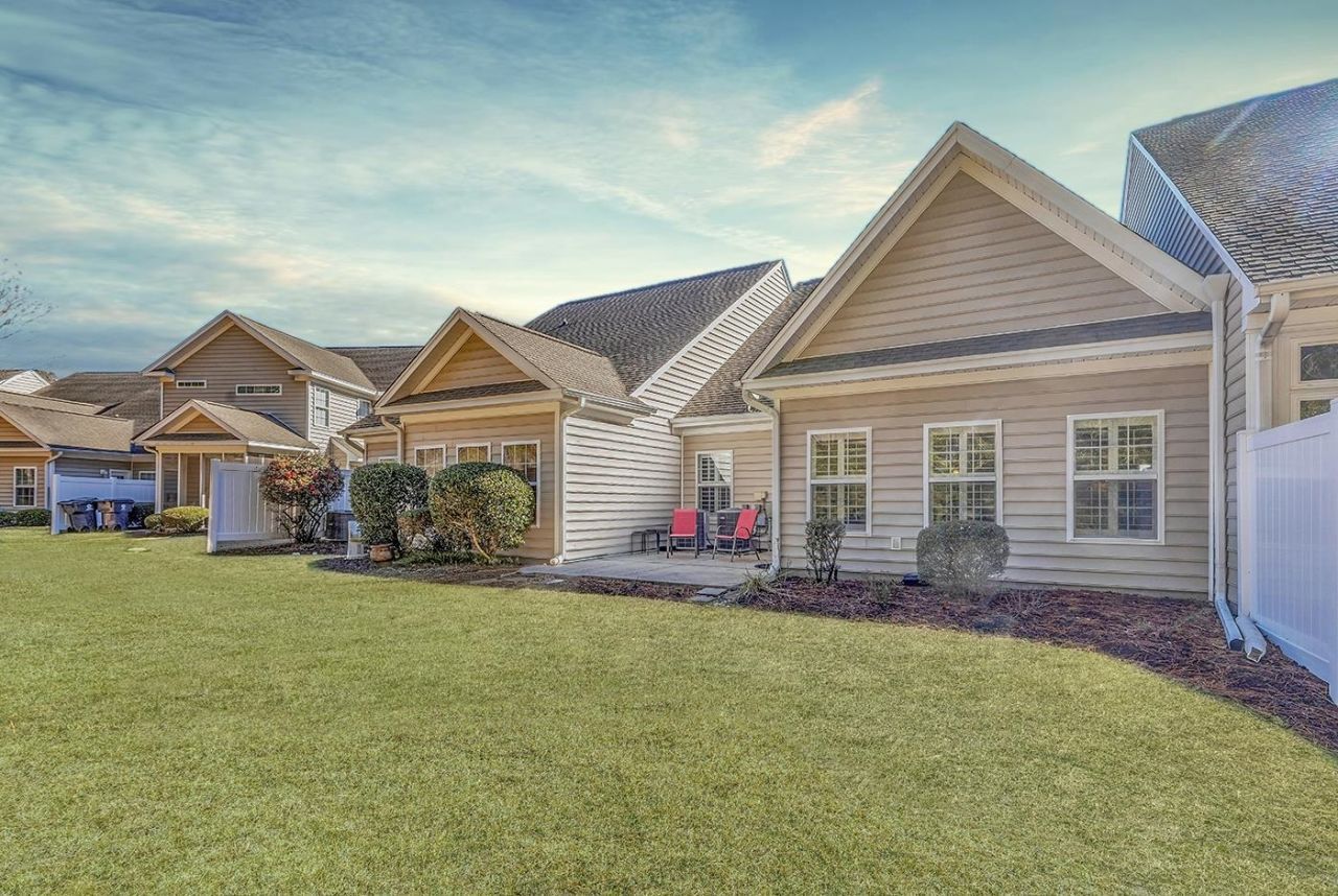 715 Botany Loop Photo 32