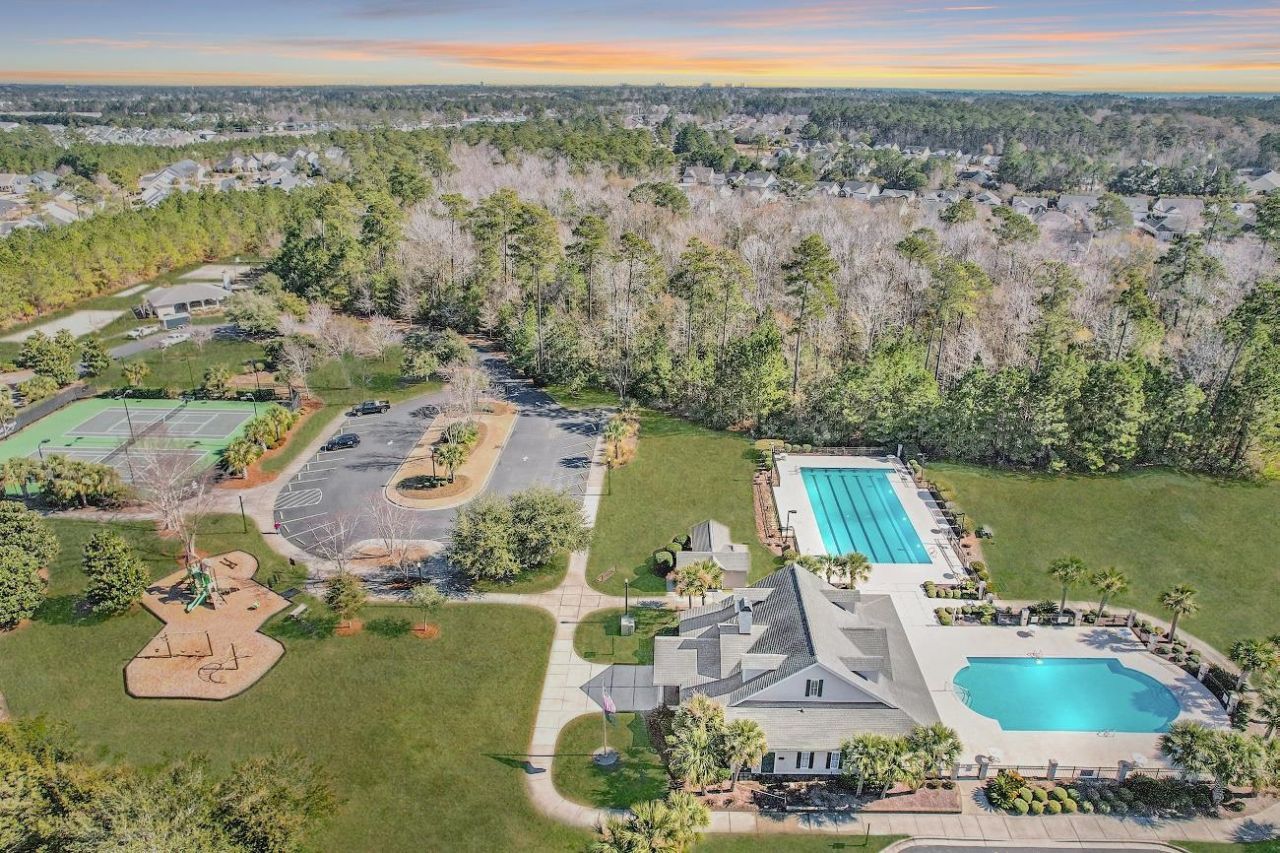 715 Botany Loop Photo 36