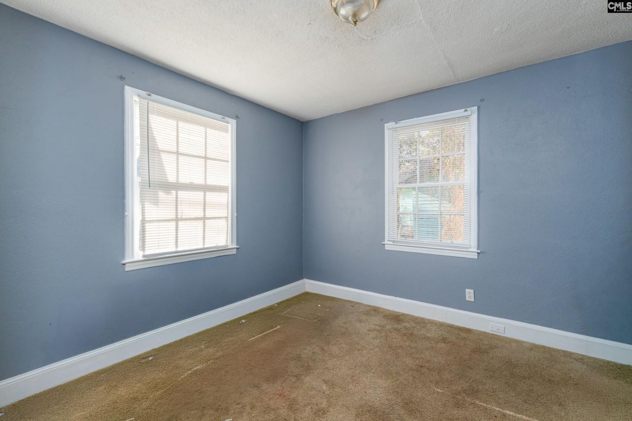 121 Coker Street Photo 5