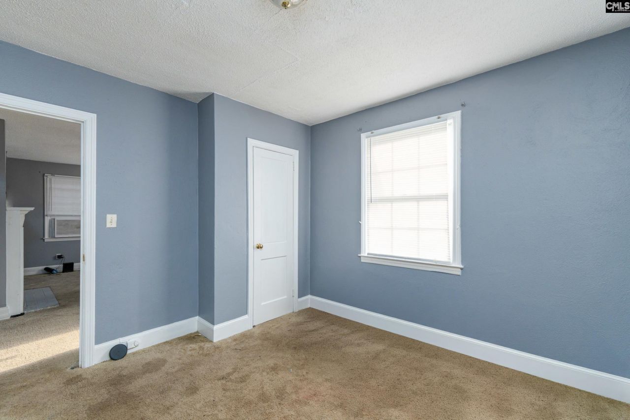 121 Coker Street Photo 6