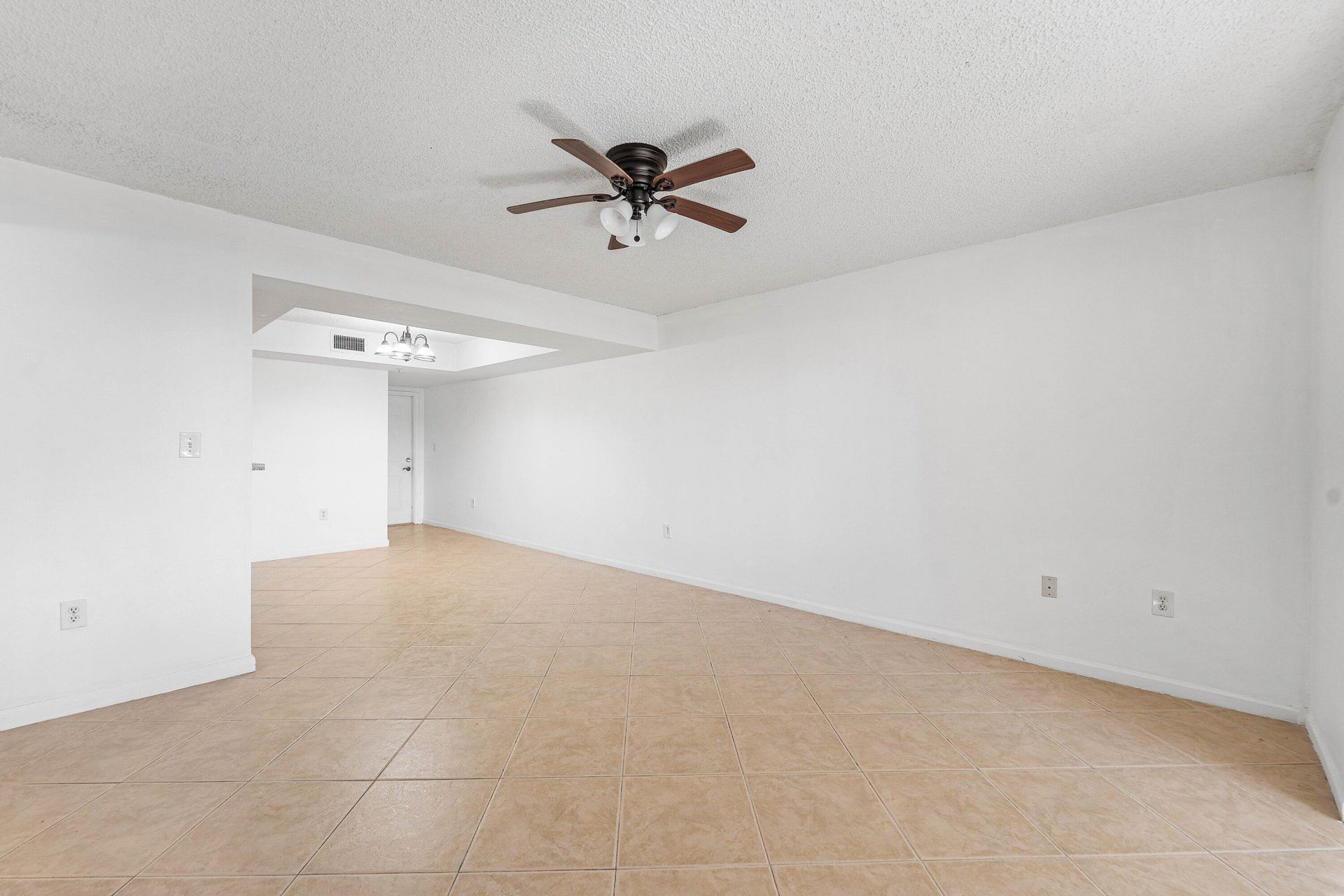900 Scotia Drive, Unit 102, Hypoluxo, FL 33462 Photo
