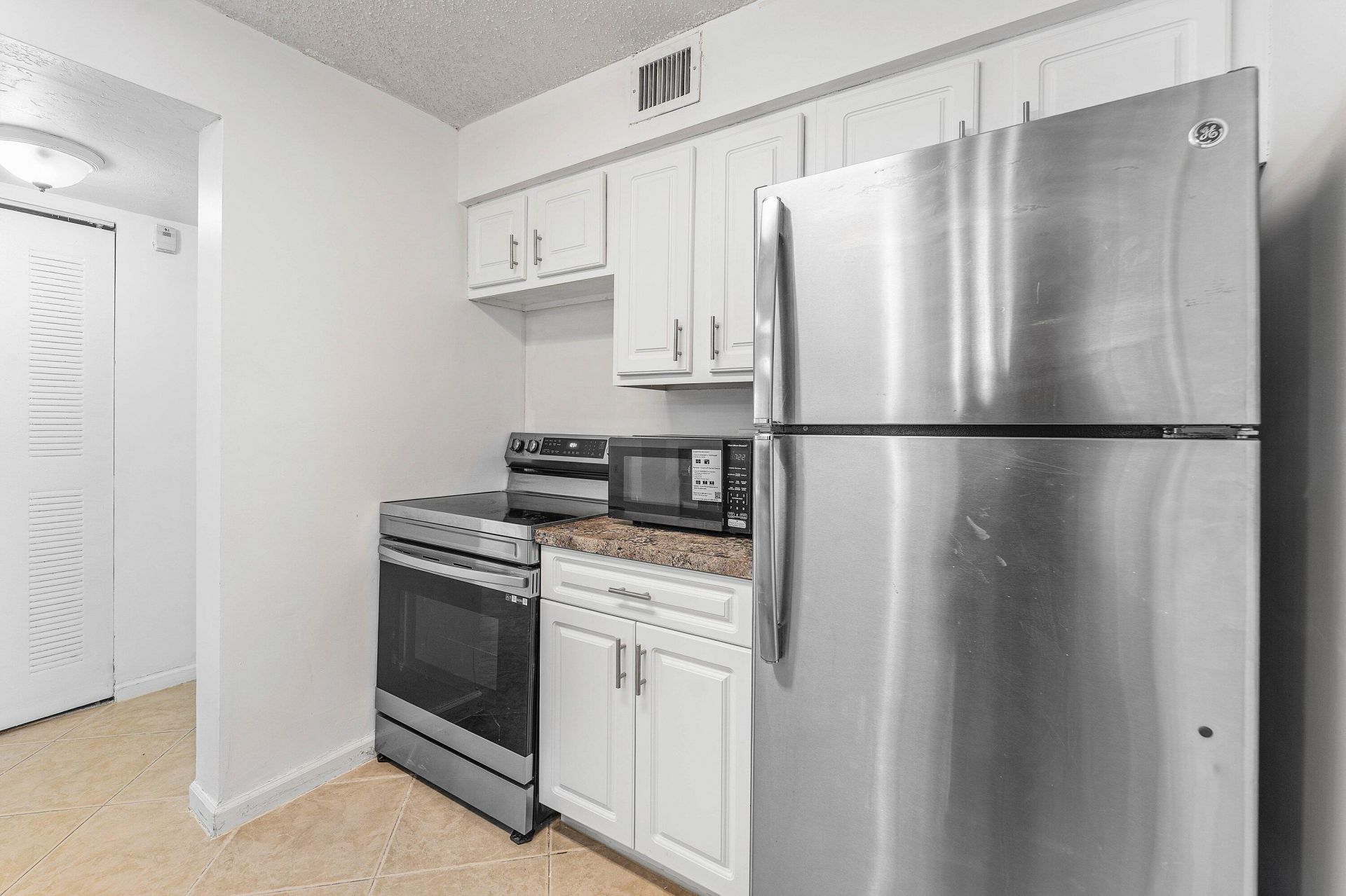 900 Scotia Drive, Unit 102, Hypoluxo, FL 33462 Photo