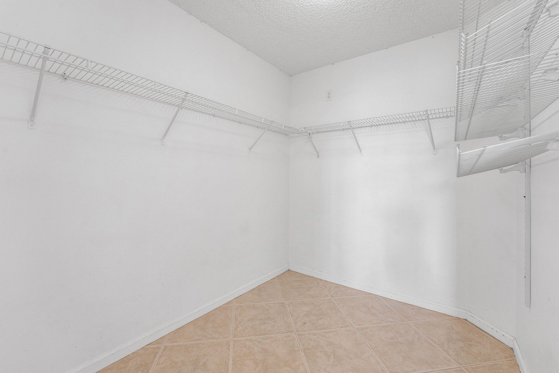 900 Scotia Drive, Unit 102, Hypoluxo, FL 33462 Photo