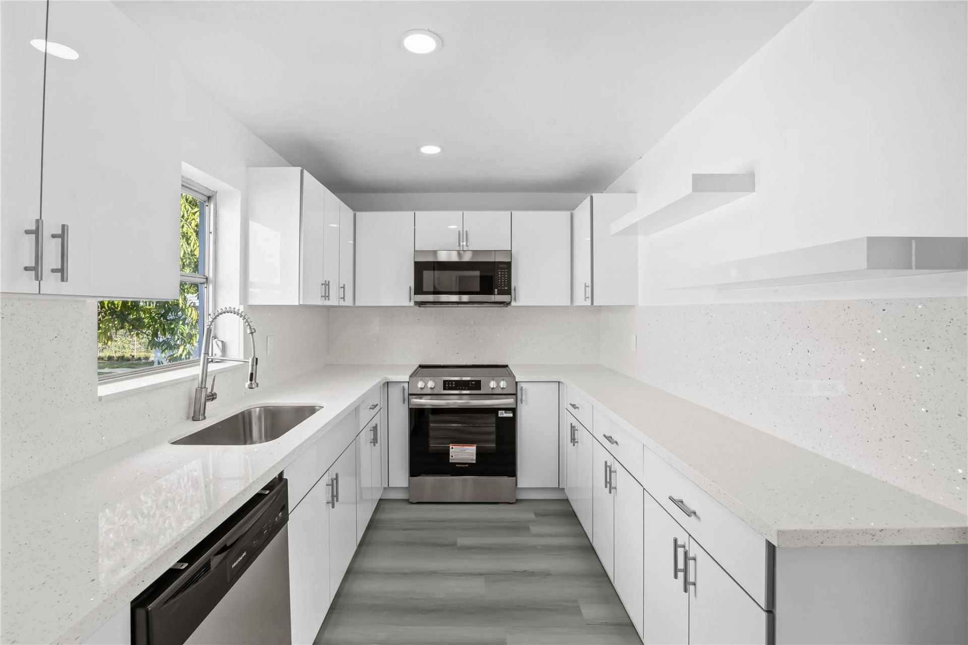 1380 W 31st Street, Riviera Beach, FL 33404 Photo