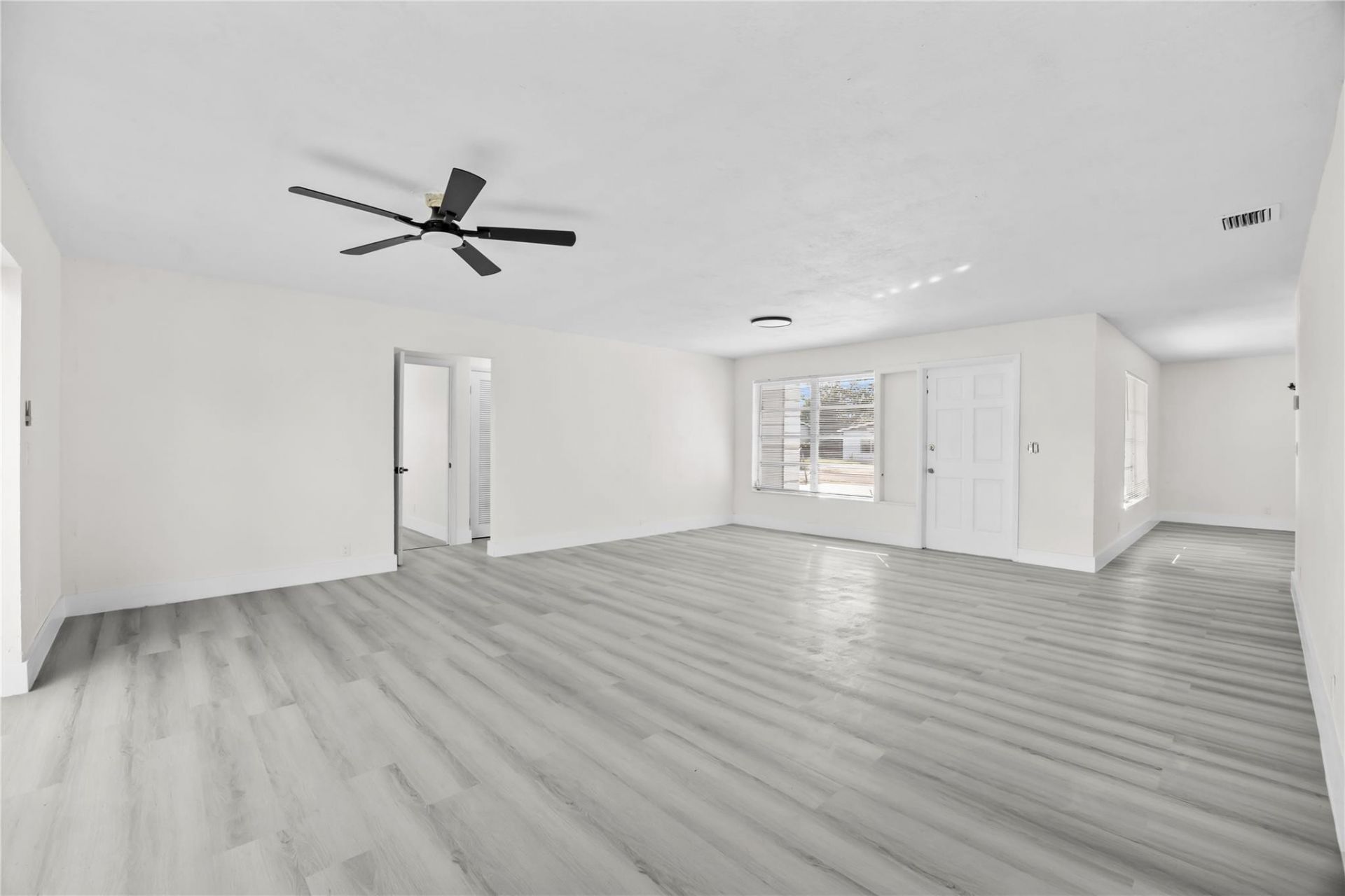 1380 W 31st Street, Riviera Beach, FL 33404 Photo