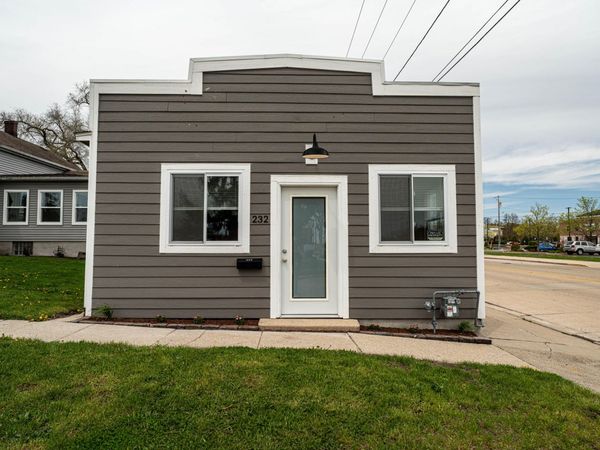 232 Madison St, Burlington, WI 53105