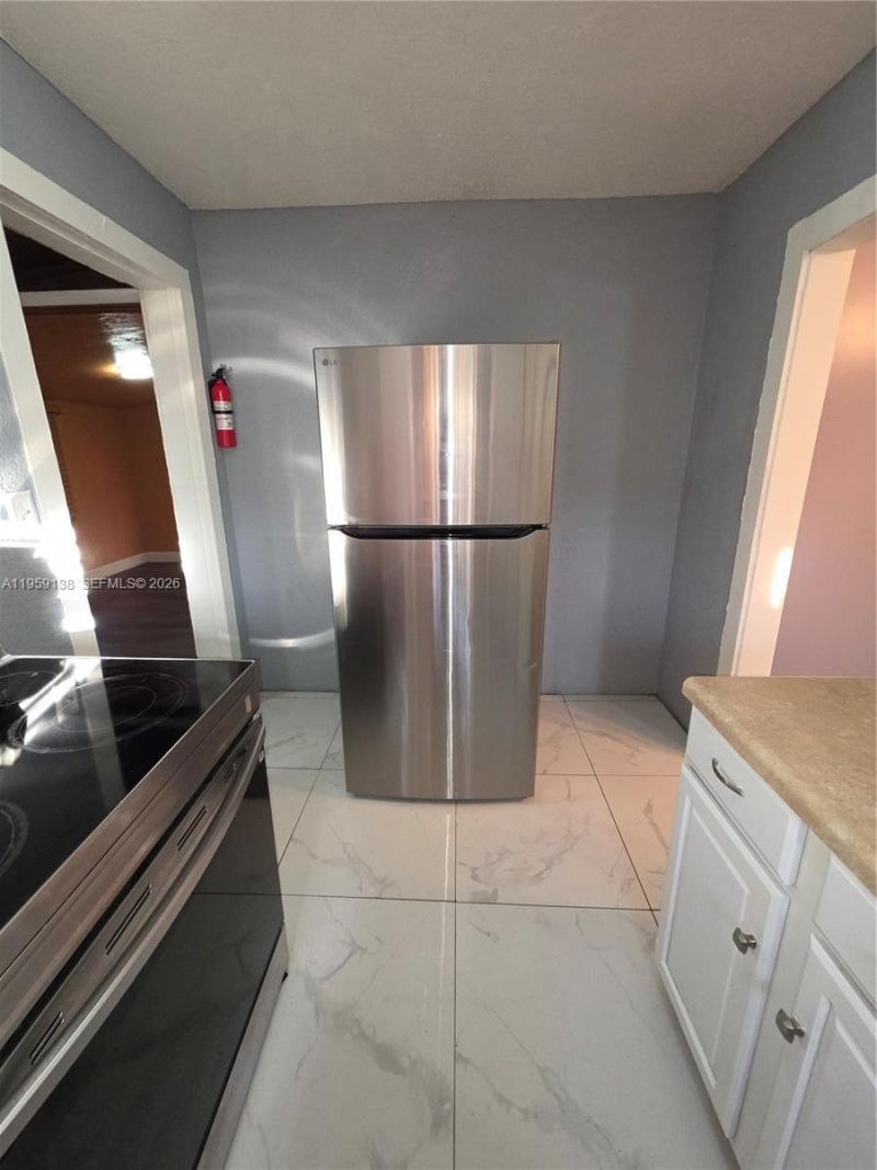 2401 NW 56th St, Miami, FL 33142 Photo