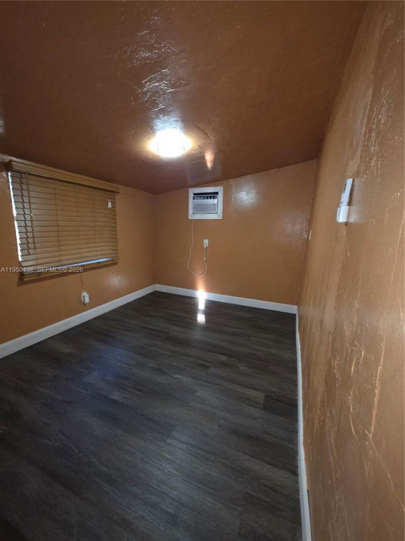 2401 NW 56th St, Miami, FL 33142 Photo