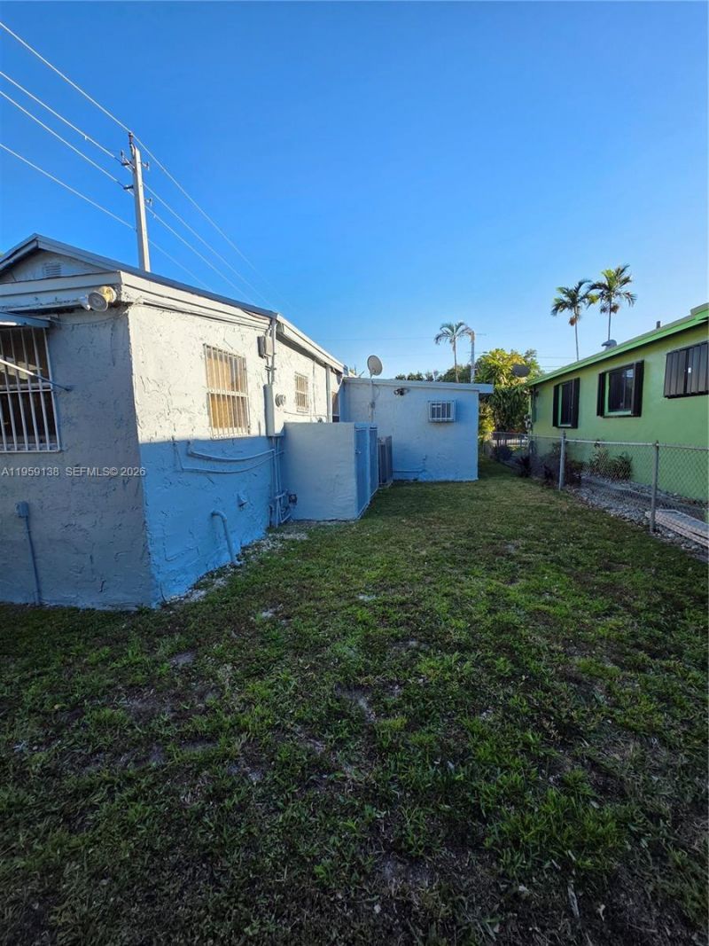 2401 NW 56th St, Miami, FL 33142 Photo