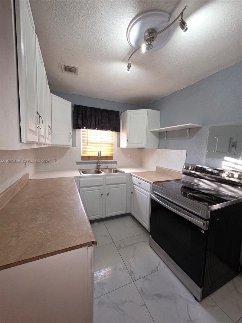 2401 NW 56th St, Miami, FL 33142 Photo