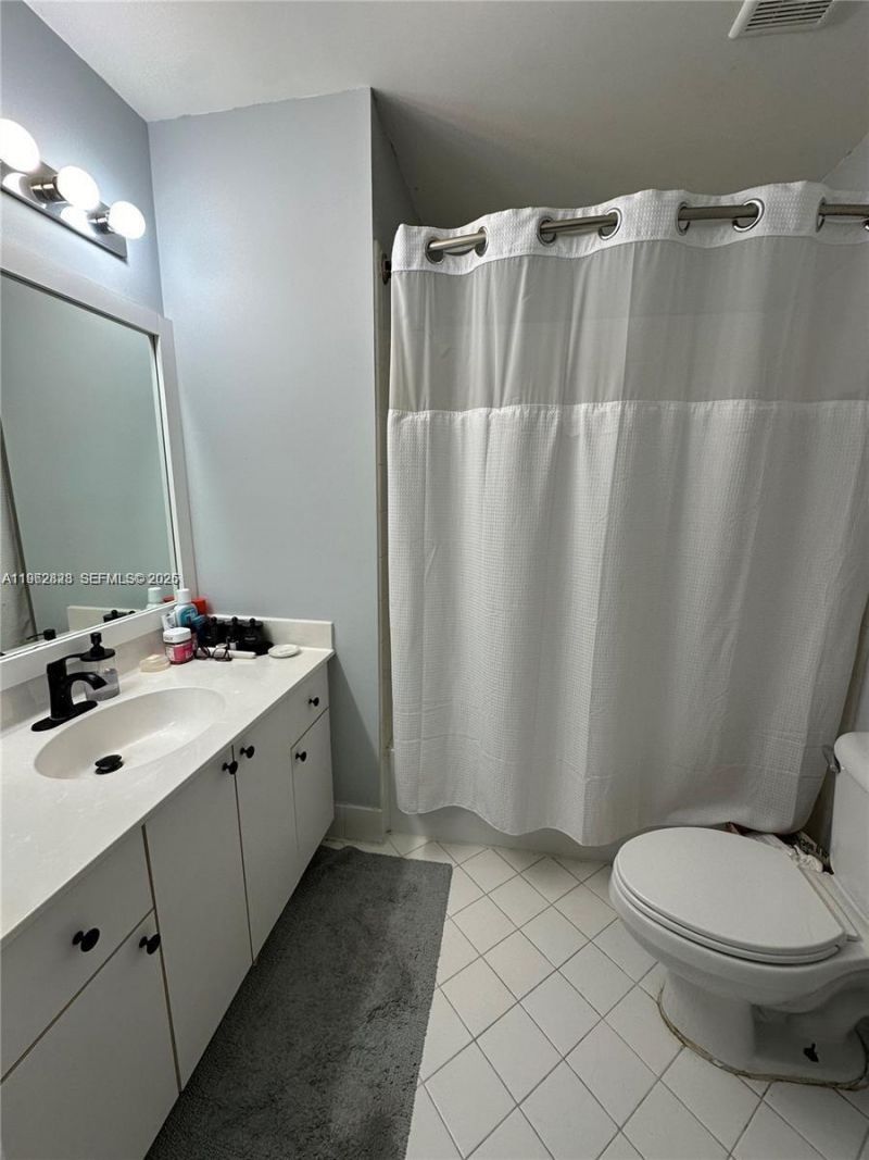 2298 NW 78th Ave, Unit 201, Pembroke Pines, FL 33024 Photo