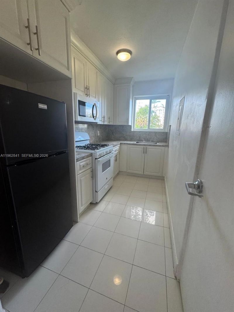 6941 Bay Dr, Unit A1, Miami Beach, FL 33141 Photo