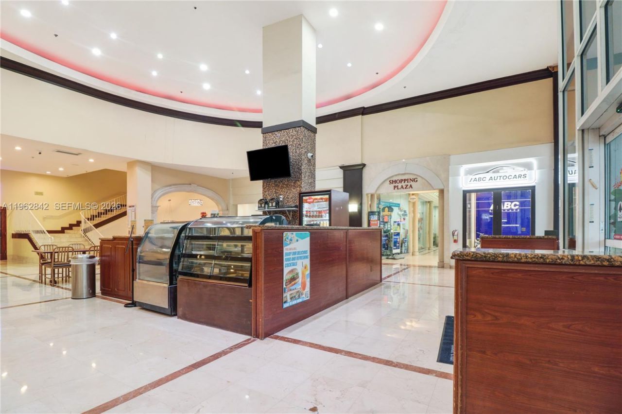 19201 Collins Ave , Unit 439, Sunny Isles Beach, FL 33160 Photo