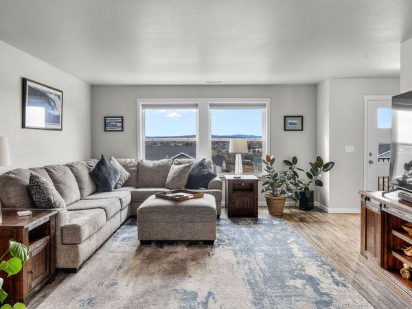 433 SE Larkspur Drive, Madras, OR 97741