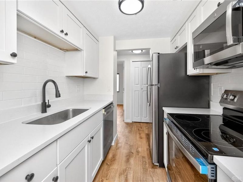 1124 Eagle Feather Circle, Unit 161, West Carrollton, OH 45449 Photo 16