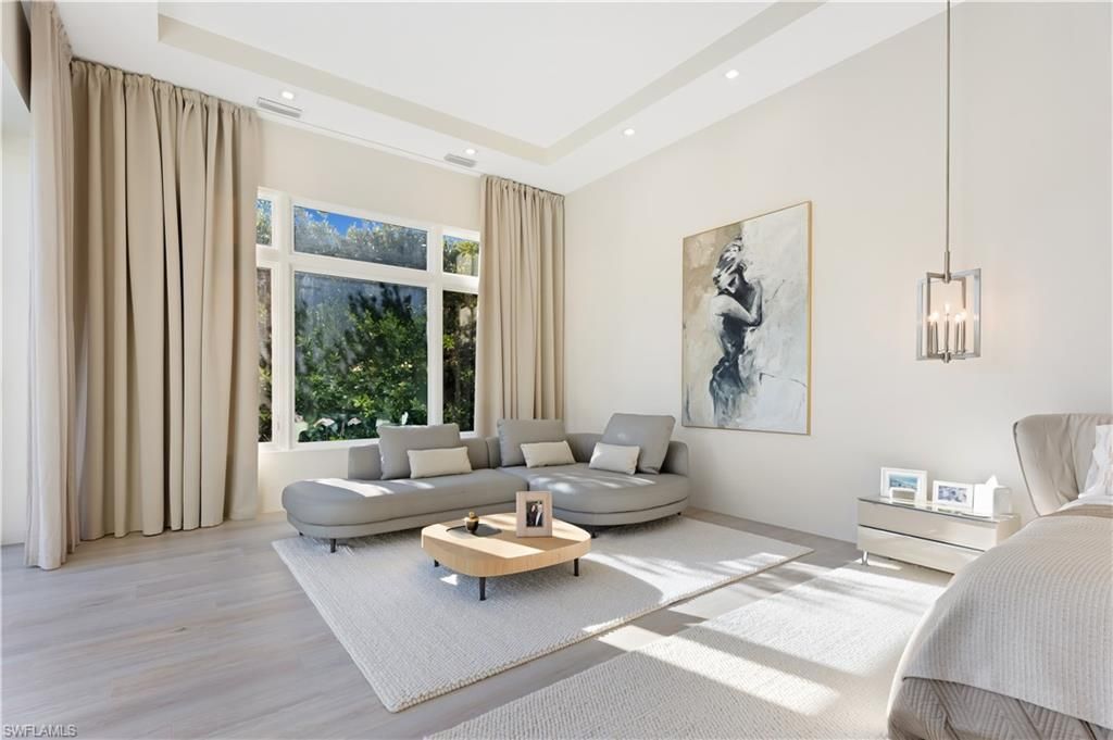 2485 Crayton Rd, Naples, FL 34103 Photo