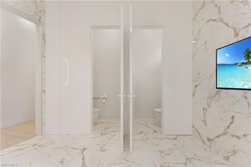 2485 Crayton Rd, Naples, FL 34103 Photo