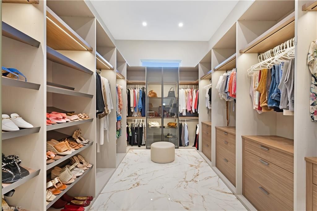 2485 Crayton Rd, Naples, FL 34103 Photo