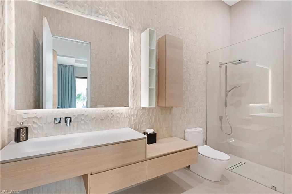 2485 Crayton Rd, Naples, FL 34103 Photo